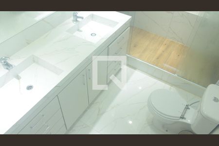 Apartamento à venda com 144m², 3 quartos e 3 vagasBanheiro da Suíte 2