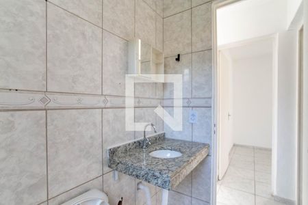 Casa de condomínio para alugar com 49m², 2 quartos e 1 vaga Casa de condomínio para alugar com 49m², 2 quartos e 1 vagaBanheiro