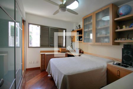 Apartamento à venda com 183m², 4 quartos e 4 vagasSuite 2