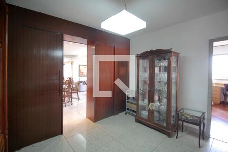 Corredor de apartamento à venda com 4 quartos, 183m² em Sion, Belo Horizonte