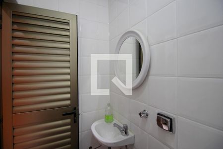 Apartamento à venda com 183m², 4 quartos e 4 vagasBanheiro de serviço