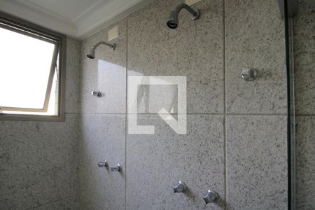Apartamento à venda com 183m², 4 quartos e 4 vagasBanheiro da Suíte