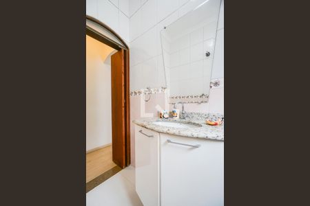 Casa à venda com 158m², 3 quartos e 4 vagasBanheiro social