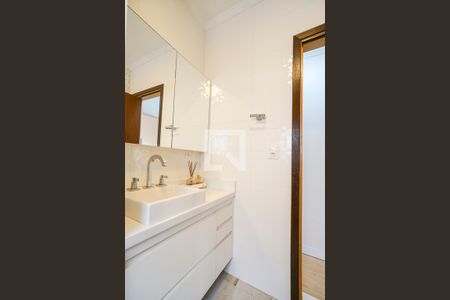 Casa à venda com 158m², 3 quartos e 4 vagasBanheiro da suíte