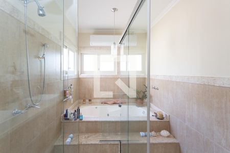 Casa à venda com 900m², 4 quartos e 8 vagasBanheiro 