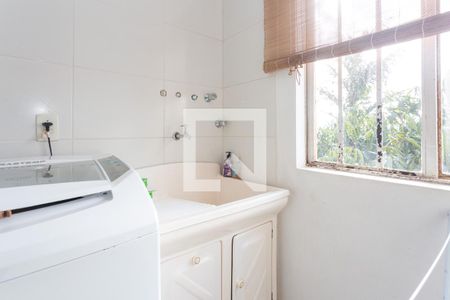 Casa à venda com 900m², 4 quartos e 8 vagasArea de serviço 