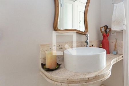 Casa à venda com 900m², 4 quartos e 8 vagasLavabo 