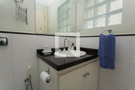 Casa à venda com 900m², 4 quartos e 8 vagasBanheiro 