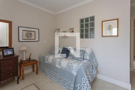 Casa à venda com 900m², 4 quartos e 8 vagasQuarto 