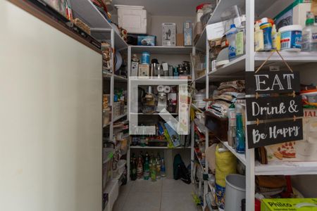 Casa à venda com 900m², 4 quartos e 8 vagasDispensa 