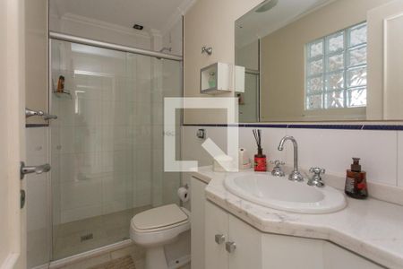 Casa à venda com 900m², 4 quartos e 8 vagasBanheiro 