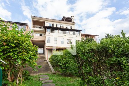 Casa à venda com 900m², 4 quartos e 8 vagasFachada 