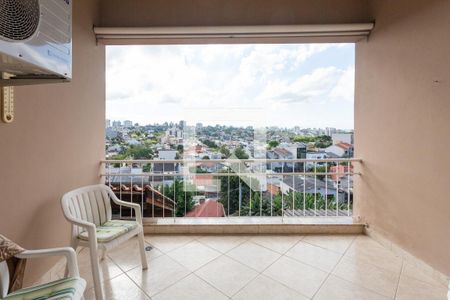 Casa à venda com 900m², 4 quartos e 8 vagasVaranda 