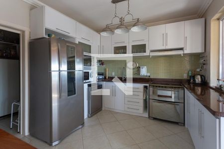 Cozinha  de casa à venda com 4 quartos, 900m² em Vila Jardim, Porto Alegre