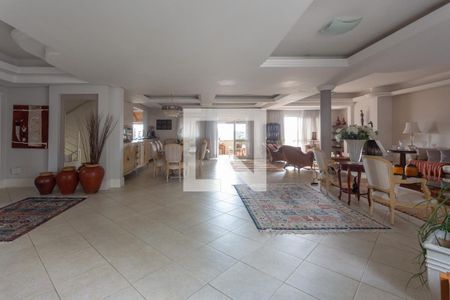 Casa à venda com 4 quartos, 900m² em Vila Jardim, Porto Alegre