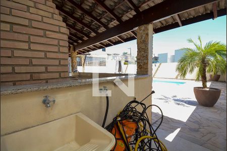 Casa de condomínio para alugar com 450m², 5 quartos e 5 vagasÁrea de Serviço