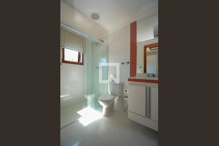 Casa de condomínio para alugar com 450m², 5 quartos e 5 vagasBanheiro da Suíte 1