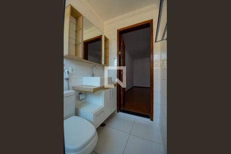 Casa de condomínio para alugar com 450m², 5 quartos e 5 vagasÁrea comum Sala andar de baixo - banheiro