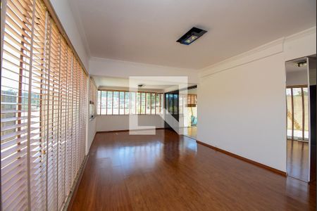 Casa de condomínio para alugar com 450m², 5 quartos e 5 vagasÁrea comum Salão de Festas