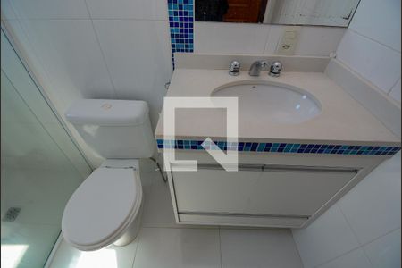 Casa de condomínio para alugar com 450m², 5 quartos e 5 vagasBanheiro da Suíte 4 - detalhe