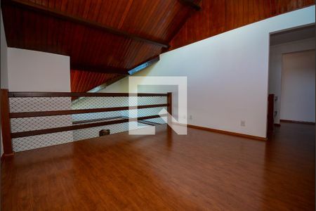 Casa de condomínio para alugar com 450m², 5 quartos e 5 vagasSala de cima