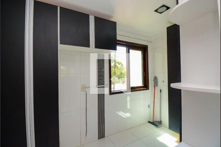 Casa de condomínio para alugar com 450m², 5 quartos e 5 vagasCozinha - dispensa