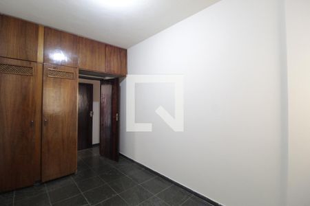 Quarto 1 de apartamento para alugar com 3 quartos, 120m² em Martins, Uberlândia