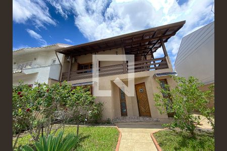 Casa à venda com 264m², 3 quartos e 5 vagas Casa à venda com 264m², 3 quartos e 5 vagascasa