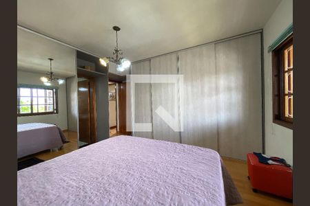 Casa à venda com 264m², 3 quartos e 5 vagas Casa à venda com 264m², 3 quartos e 5 vagasQuarto - Suíte