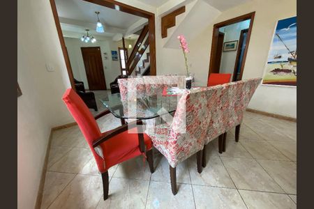 Casa à venda com 264m², 3 quartos e 5 vagas Casa à venda com 264m², 3 quartos e 5 vagasSala de Jantar