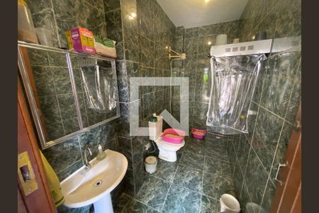 Casa à venda com 264m², 3 quartos e 5 vagas Casa à venda com 264m², 3 quartos e 5 vagasBanheiro Social