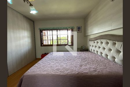 Casa à venda com 264m², 3 quartos e 5 vagas Casa à venda com 264m², 3 quartos e 5 vagasQuarto - Suíte