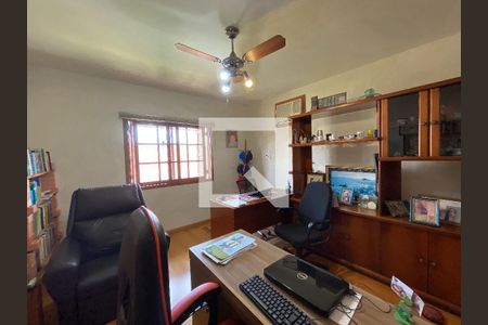 Casa à venda com 264m², 3 quartos e 5 vagas Casa à venda com 264m², 3 quartos e 5 vagasQuarto 2