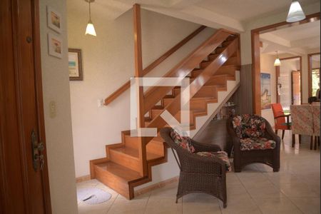 Casa à venda com 264m², 3 quartos e 5 vagas Casa à venda com 264m², 3 quartos e 5 vagassala