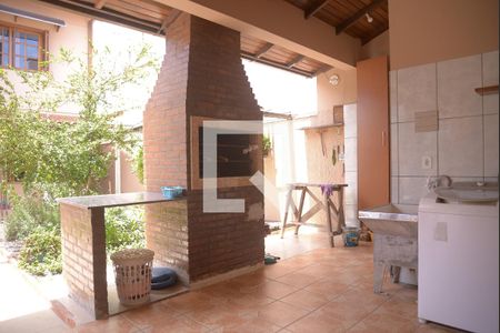 Casa à venda com 264m², 3 quartos e 5 vagas Casa à venda com 264m², 3 quartos e 5 vagasChurrasqueira
