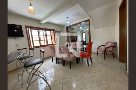 Casa à venda com 264m², 3 quartos e 5 vagas Casa à venda com 264m², 3 quartos e 5 vagasSala de Jantar