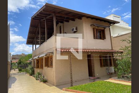 Casa à venda com 264m², 3 quartos e 5 vagas Casa à venda com 264m², 3 quartos e 5 vagascasa