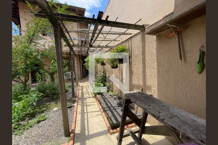 Casa à venda com 264m², 3 quartos e 5 vagas Casa à venda com 264m², 3 quartos e 5 vagasJardim