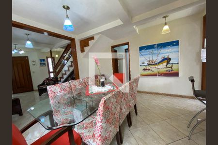 Casa à venda com 264m², 3 quartos e 5 vagas Casa à venda com 264m², 3 quartos e 5 vagasSala de Jantar