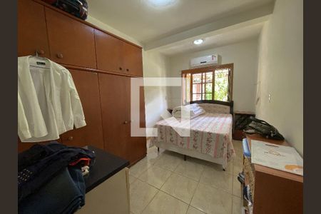 Casa à venda com 264m², 3 quartos e 5 vagas Casa à venda com 264m², 3 quartos e 5 vagasquarto 3