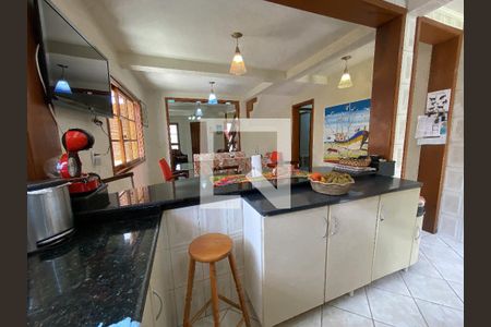 Casa à venda com 264m², 3 quartos e 5 vagas Casa à venda com 264m², 3 quartos e 5 vagasCozinha