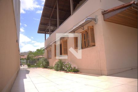 Casa à venda com 264m², 3 quartos e 5 vagas Casa à venda com 264m², 3 quartos e 5 vagasGaragem