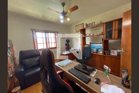 Casa à venda com 264m², 3 quartos e 5 vagas Casa à venda com 264m², 3 quartos e 5 vagasQuarto 2