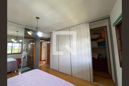 Casa à venda com 264m², 3 quartos e 5 vagas Casa à venda com 264m², 3 quartos e 5 vagasCloset da suíte 1