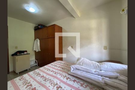 Casa à venda com 264m², 3 quartos e 5 vagas Casa à venda com 264m², 3 quartos e 5 vagasquarto 3