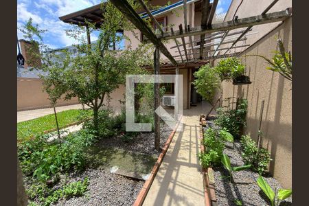 Casa à venda com 264m², 3 quartos e 5 vagas Casa à venda com 264m², 3 quartos e 5 vagasJardim