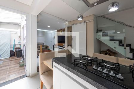 Sala/Cozinha de casa de condomínio para alugar com 2 quartos, 82m² em Vila Santa Clara, São Paulo