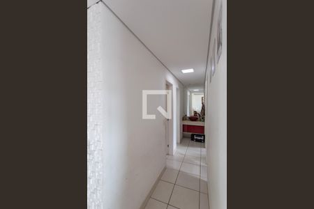 Corredor de apartamento para alugar com 3 quartos, 71m² em Paquetá, Belo Horizonte
