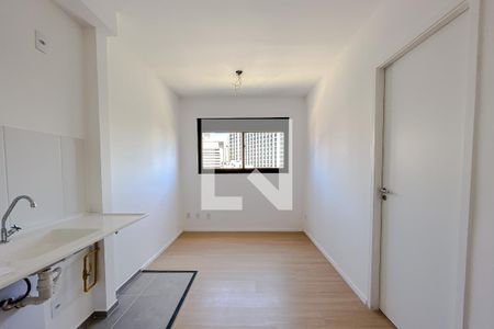 Sala/Cozinha de kitnet/studio à venda com 1 quarto, 24m² em Sé, São Paulo