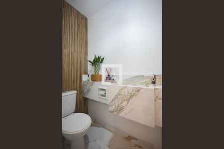 Lavabo de apartamento para alugar com 2 quartos, 82m² em Vila Suzana, São Paulo